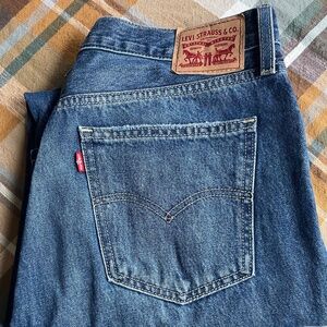 Levi's (28) Low Pro Straight leg jeans